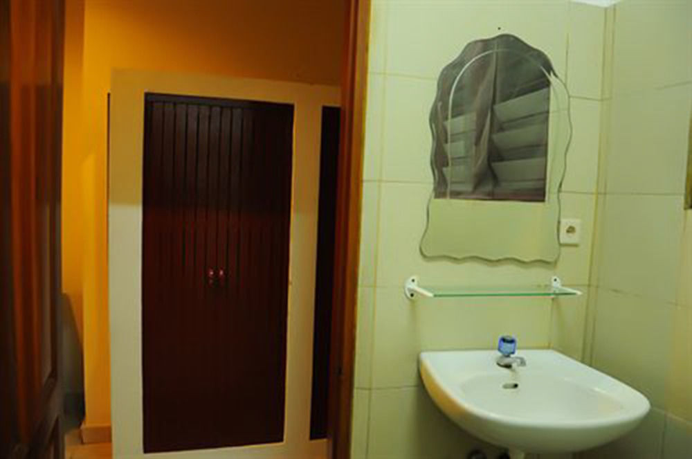 Jesens Inn I Kuta Lombok Εξωτερικό φωτογραφία